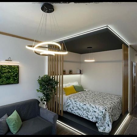 Appartamento Good Knight Apartman Szeged Esterno foto
