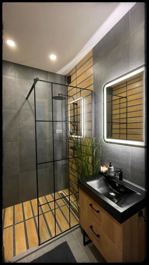 Appartamento Good Knight Apartman Szeged Esterno foto