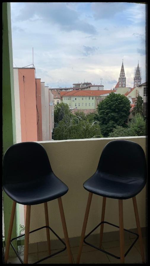 Appartamento Good Knight Apartman Szeged Esterno foto